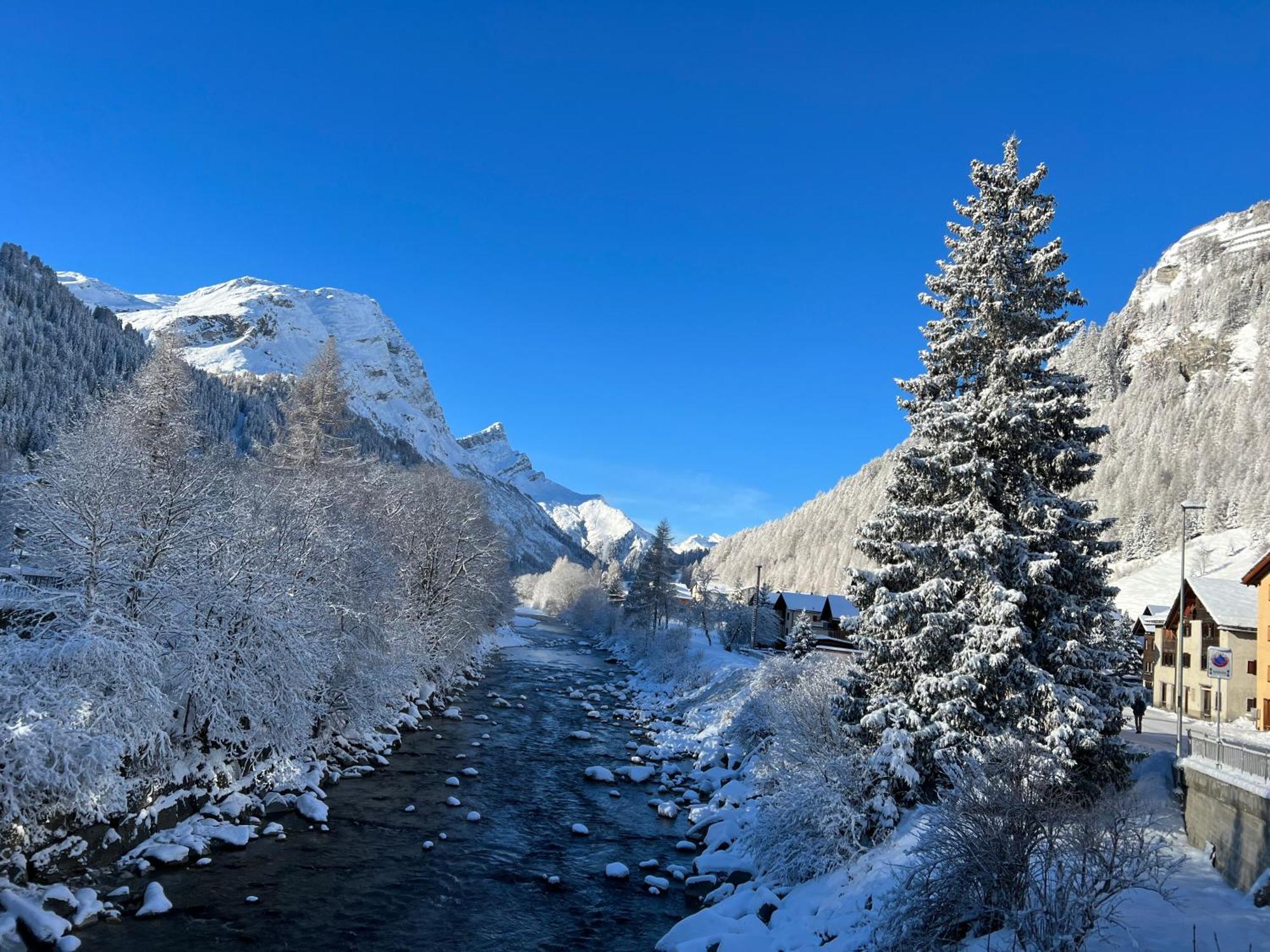 Hotel Piz Tambo Splügen Kültér fotó