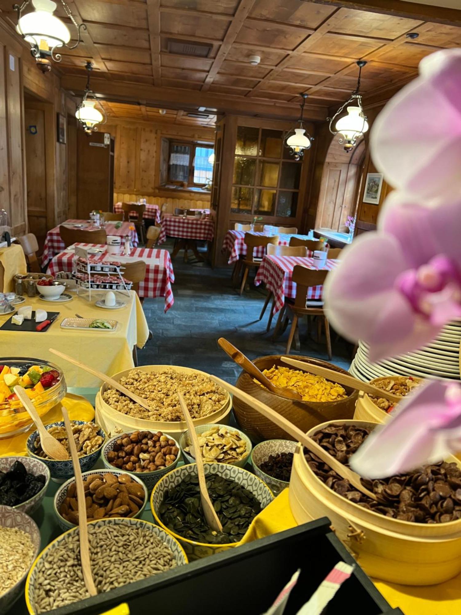 Hotel Piz Tambo Splügen Kültér fotó