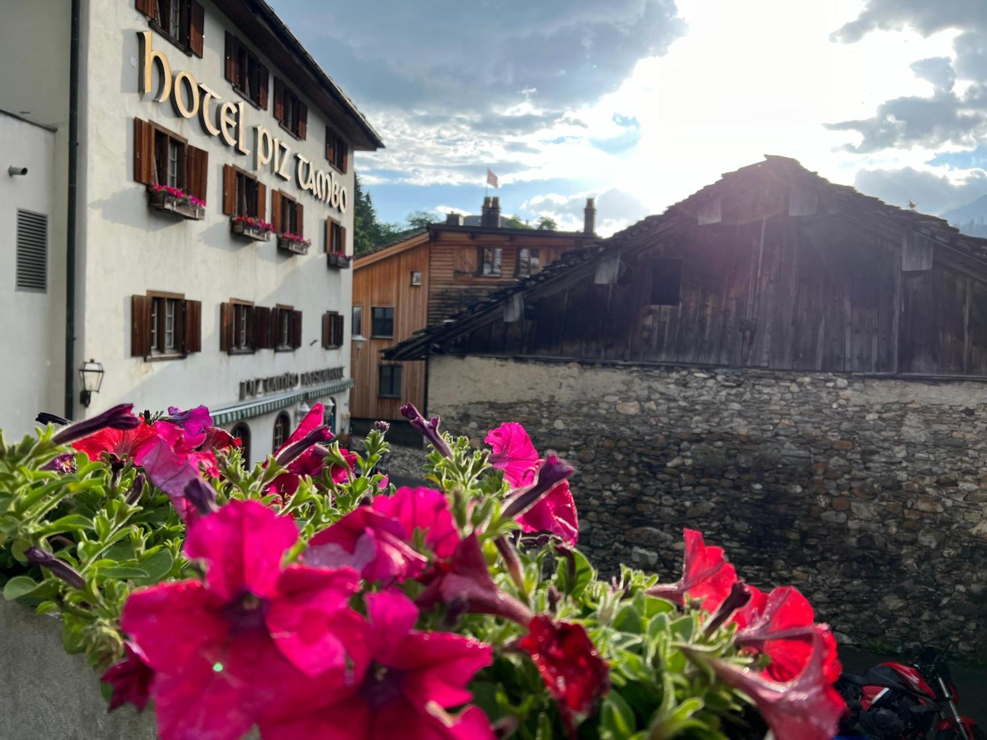 Hotel Piz Tambo Splügen Kültér fotó